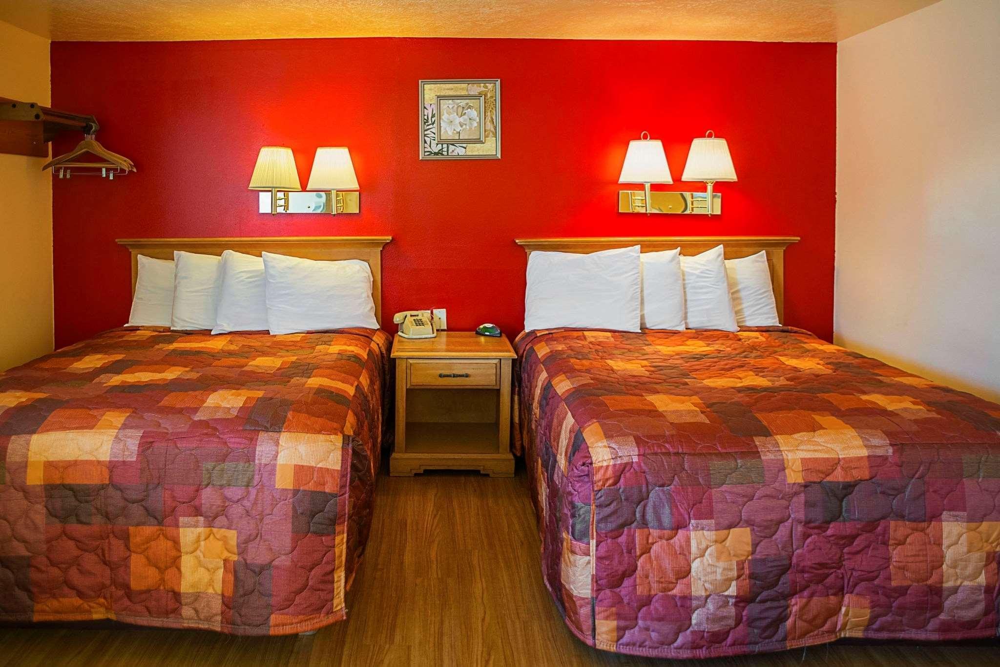 Rodeway Inn Буффало Экстерьер фото