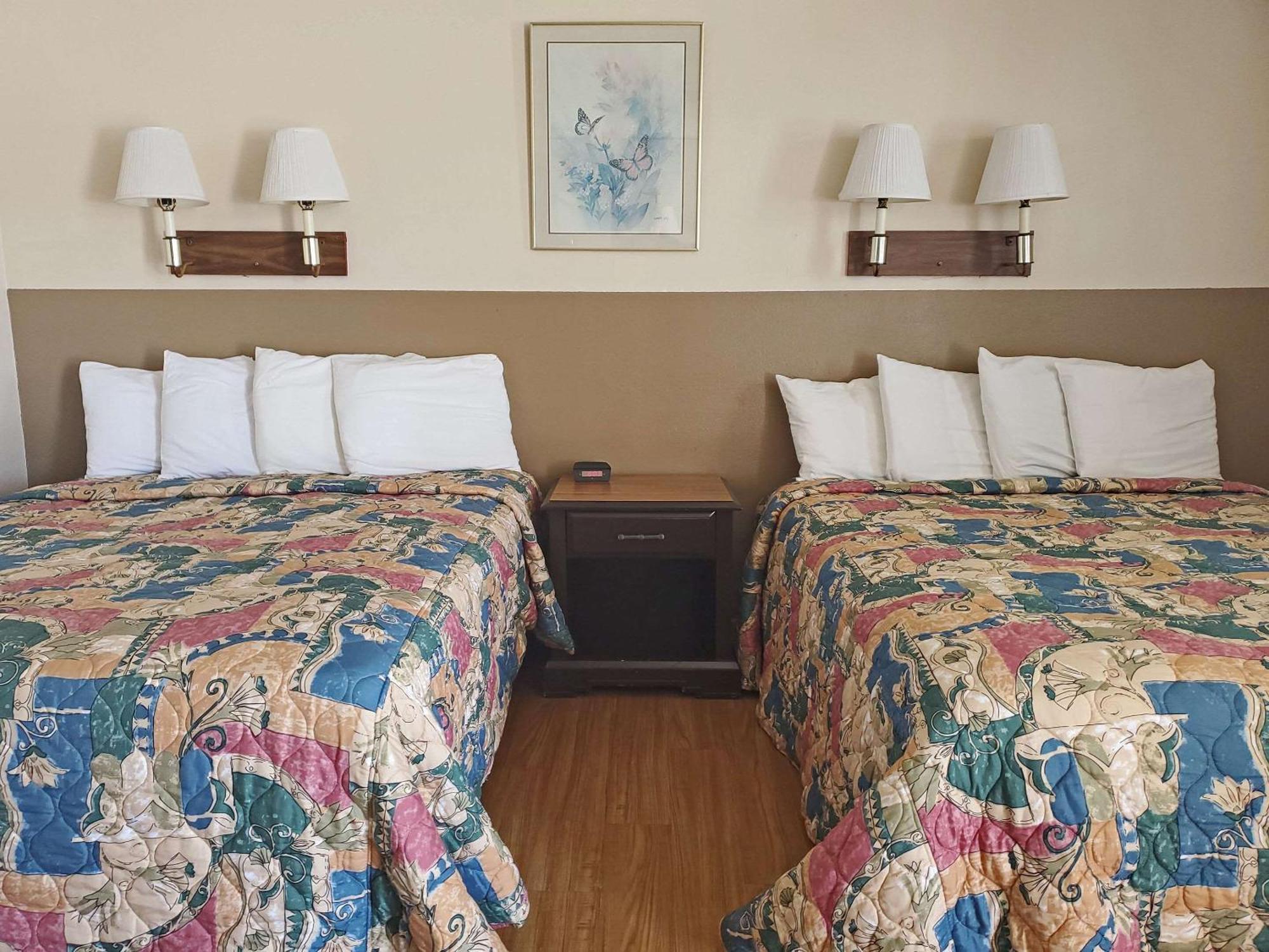 Rodeway Inn Буффало Экстерьер фото